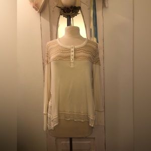 Henley cream and tan decorative high/low tee